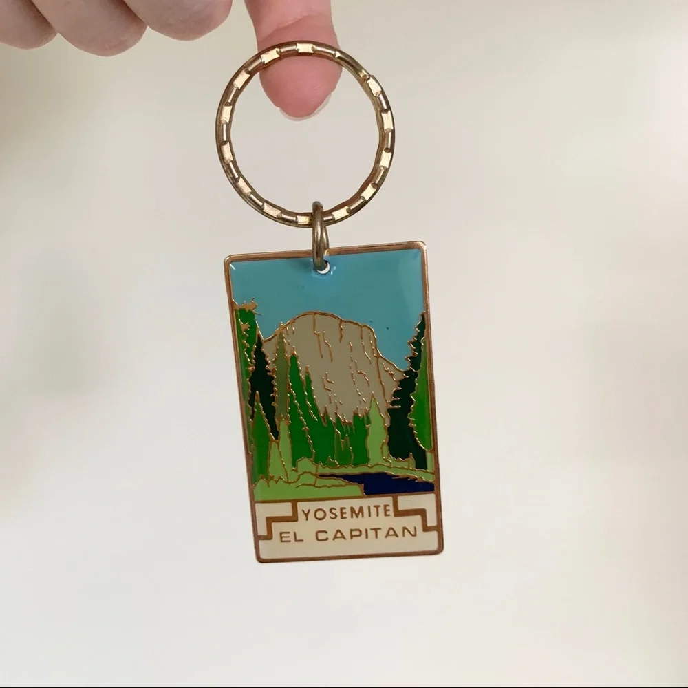 Vintage 90’s Yosemite key chain